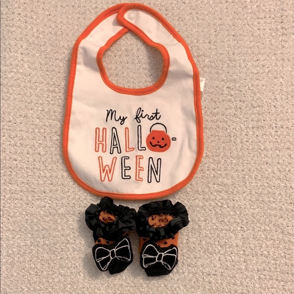 Carter's Halloween Bib and Sock Set - Orange and Black